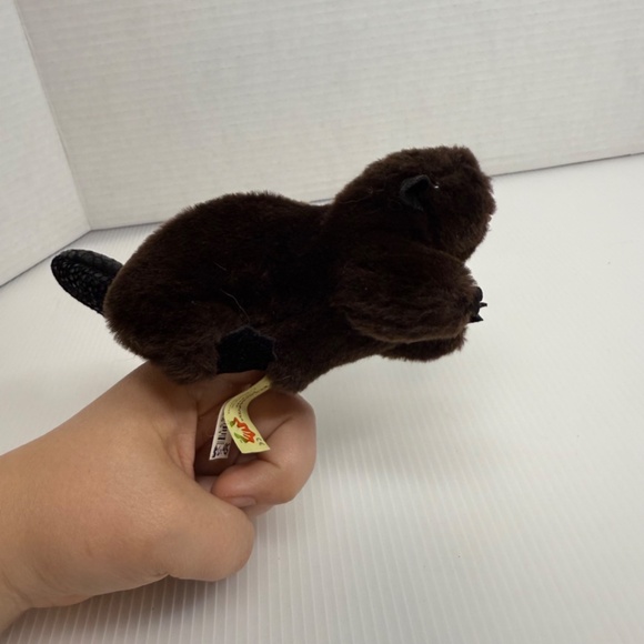 Folkmanis Folktails Mini Beaver Finger Hand Puppet Plush Soft Librarian Plush - Picture 7 of 7